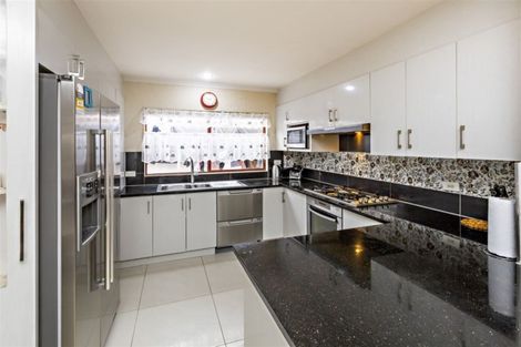 Photo of property in 73 Rathmar Drive, Manurewa, Auckland, 2105