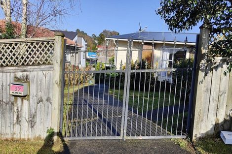 Photo of property in 27 Cheval Drive, Totara Vale, Auckland, 0629