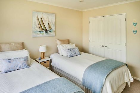 Photo of property in 11 The Masthead, Whitby, Porirua, 5024