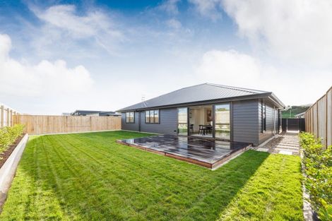 Photo of property in 68 Freedom Drive, Kelvin Grove, Palmerston North, 4414