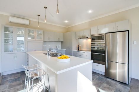 Photo of property in 302 Nottingley Road, Frimley, Hastings, 4120