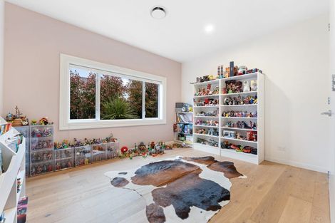 Photo of property in 17 Te Hoe Grove, Pinehill, Auckland, 0632