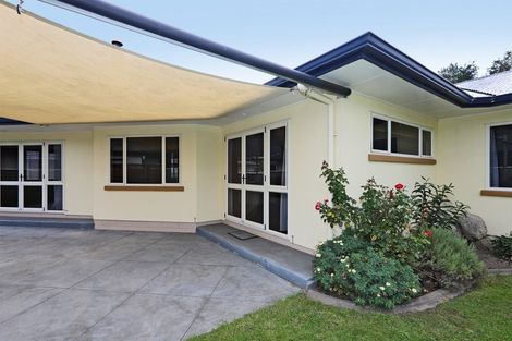 Photo of property in 17 Chelsea Drive, Taradale, Napier, 4112