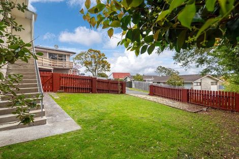 Photo of property in 1/14a Camrose Place, Glenfield, Auckland, 0629