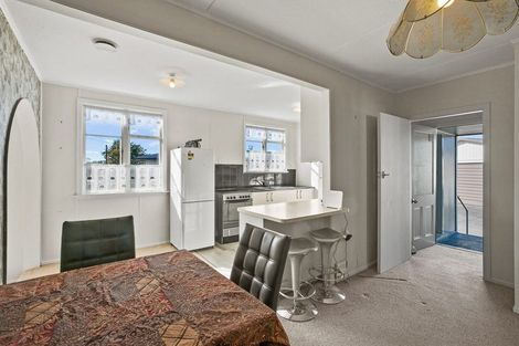 Photo of property in 6 Rata Street, Upper Vogeltown, New Plymouth, 4310