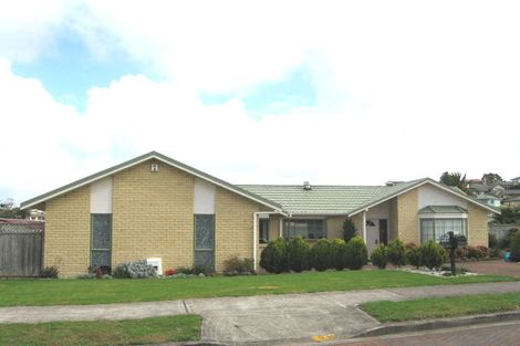 Photo of property in 1 San Vito Place, Henderson, Auckland, 0612