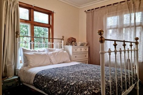 Photo of property in 26 Downe Street, New Plymouth, 4310