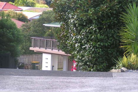 Photo of property in 25 Meadowvale Avenue, Forrest Hill, Auckland, 0620