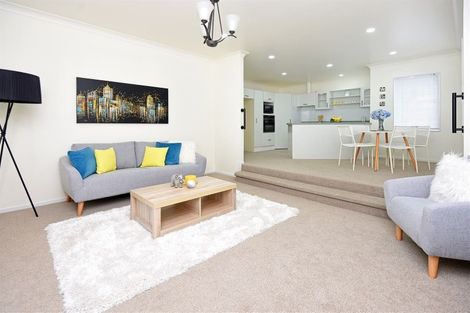 Photo of property in 2/23a Hill Road, Manurewa, Auckland, 2102