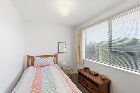 Photo of property in 2/1 Karnak Crescent, Russley, Christchurch, 8042
