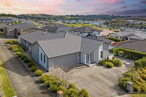 Photo of property in 16 Discovery Drive, Gulf Harbour, Whangaparaoa, 0930