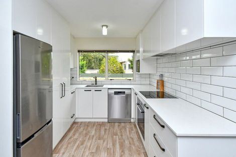Photo of property in 2/19 Cameron Street, Papakura, 2110