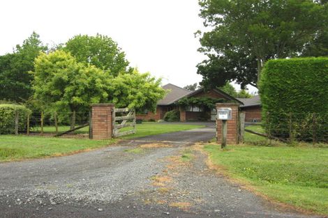 Photo of property in 24 Jack Paterson Road, Opaheke, Papakura, 2584