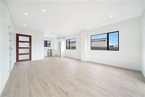 Photo of property in 41 Eileen Newey Place, Henderson, Auckland, 0612