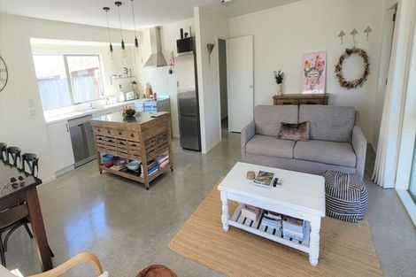 Photo of property in 28 Pacific View Road, Papamoa Beach, Papamoa, 3118