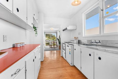 Photo of property in 2 Nikau Place, Parahaki, Whangarei, 0112