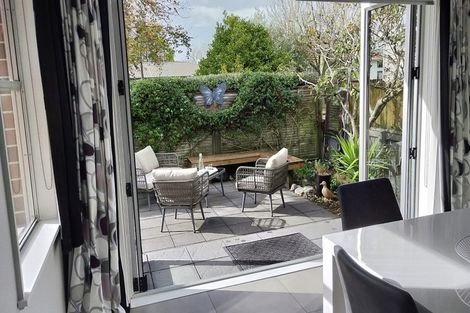 Photo of property in 26 Ihle Street, Terrace End, Palmerston North, 4410