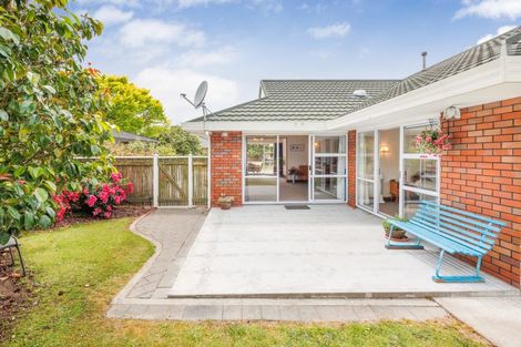Photo of property in 12 Hind Place, Hokowhitu, Palmerston North, 4410