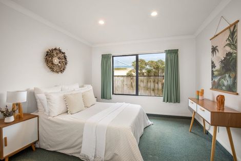 Photo of property in 155 Guildford Drive, Paraparaumu Beach, Paraparaumu, 5032