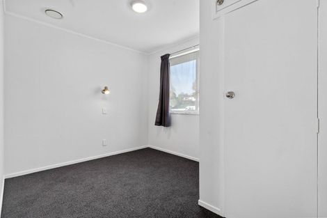 Photo of property in 1 Pitcher Place, Glen Eden, Auckland, 0602