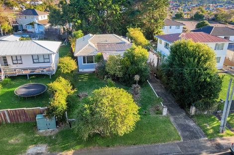 Photo of property in 14 Geordie Street, Henderson, Auckland, 0612