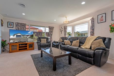 Photo of property in 4 Aspen Way, Kelvin Grove, Palmerston North, 4414