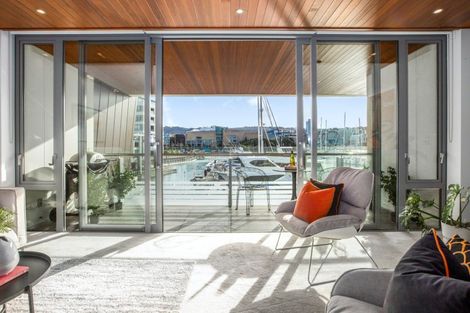 Photo of property in Clyde Quay Wharf, 7u1b Clyde Quay Wharf, Te Aro, Wellington, 6011