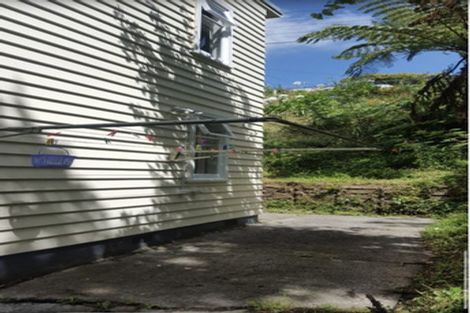 Photo of property in 9 Ngaio Gorge Road, Ngaio, Wellington, 6035