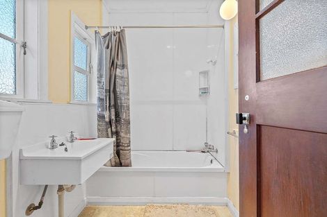 Photo of property in 9 Gilchrist Street, Te Aroha, 3320