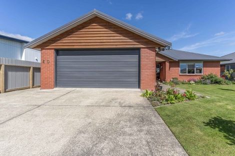 Photo of property in 40 Welsh Road, Winton, 9720