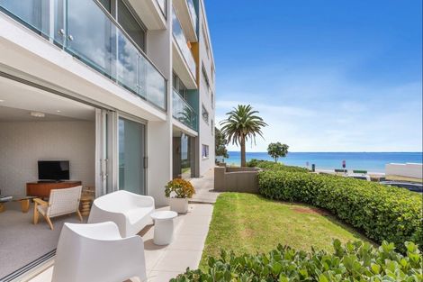 Photo of property in Seaview Apartments, 3/64 Milford Road, Milford, Auckland, 0620