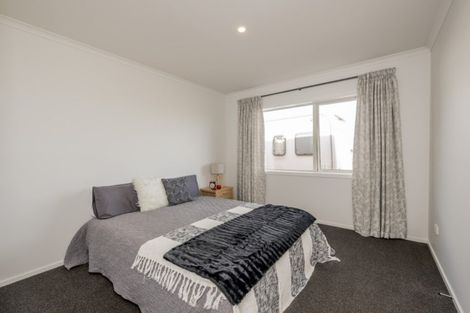 Photo of property in 88 Pohutukawa Drive, Levin, 5571