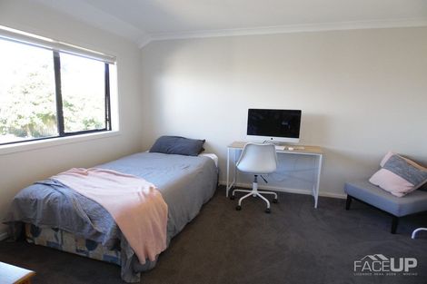 Photo of property in 7 Landmark Drive, Te Atatu Peninsula, Auckland, 0610