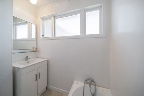 Photo of property in 10 Seyton Street, Stratford, 4332