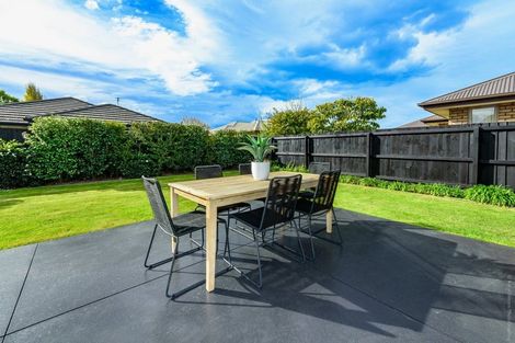 Photo of property in 12 Catkins Lane, Mairehau, Christchurch, 8052