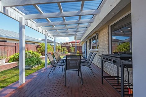 Photo of property in 4 Aspen Way, Kelvin Grove, Palmerston North, 4414