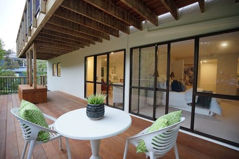 Photo of property in 33 Homewood Place, Chatswood, Auckland, 0626