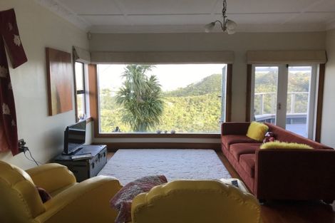Photo of property in 172 Nevay Road, Karaka Bays, Wellington, 6022