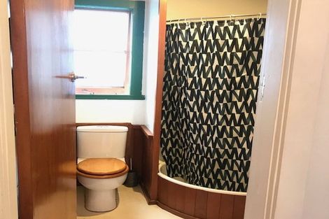 Photo of property in 9 Myrtle Crescent, Mount Cook, Wellington, 6021