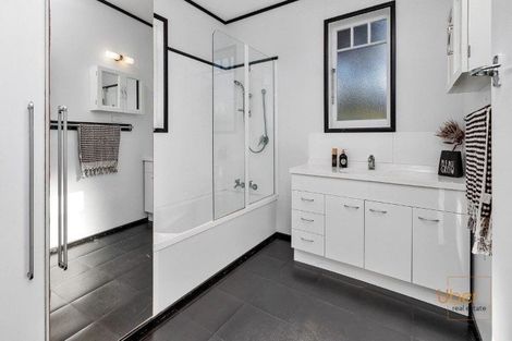 Photo of property in 3/96 Mill Road, Kensington, Whangarei, 0112