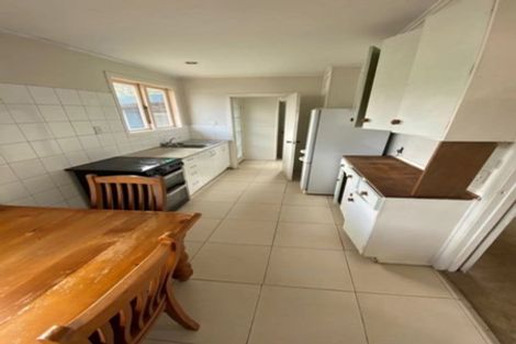 Photo of property in 71 Smythe Road, Henderson, Auckland, 0612