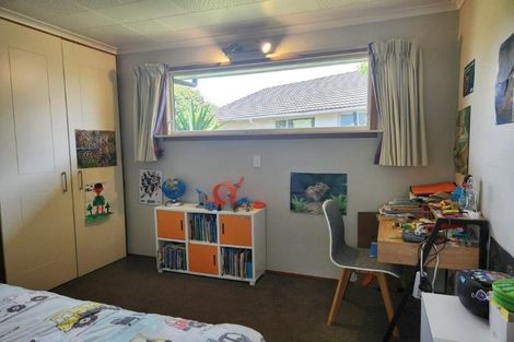 Photo of property in 1 Burrows Place, Ilam, Christchurch, 8041