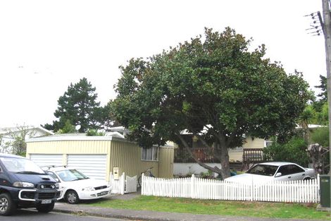 Photo of property in 11 Paramu Avenue, Birkdale, Auckland, 0626