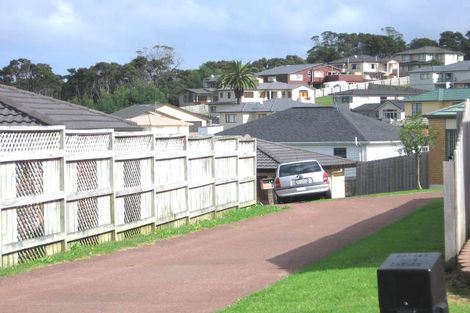 Photo of property in 9 San Vito Place, Henderson, Auckland, 0612