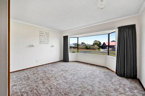 Photo of property in 14 Pohutukawa Drive, Opunake, 4616