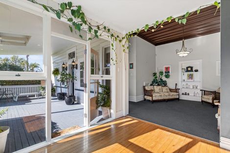 Photo of property in 19 Sheehan Street, Bay View, Napier, 4104