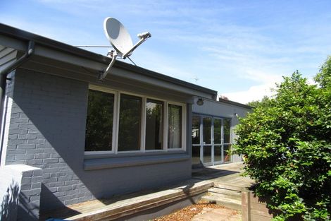 Photo of property in 302 Riccarton Road, Upper Riccarton, Christchurch, 8041