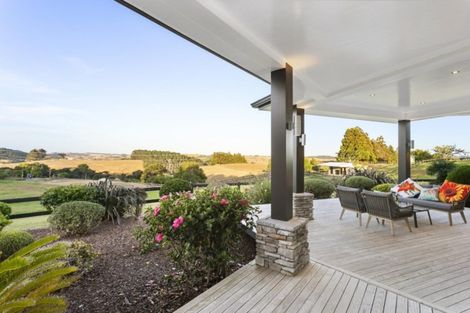 Photo of property in 1304 Old North Road, Helensville, 0875