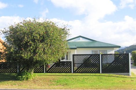 Photo of property in 107 Hetherington Road, Whangamata, 3620