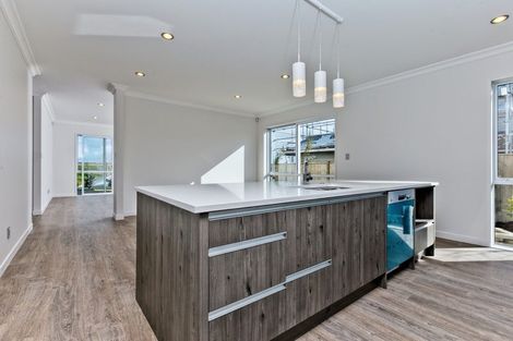 Photo of property in 10 Seafort Lane, Silverdale, 0932